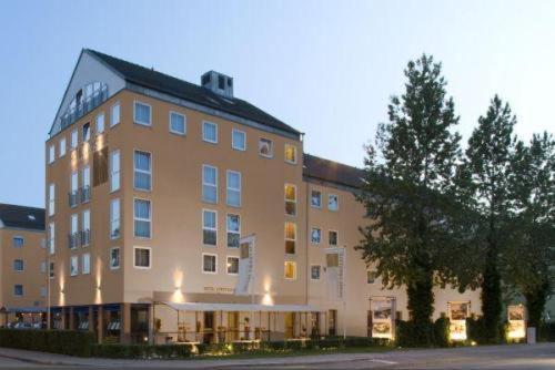 Hotel Lifestyle Landshut Eksteriør billede